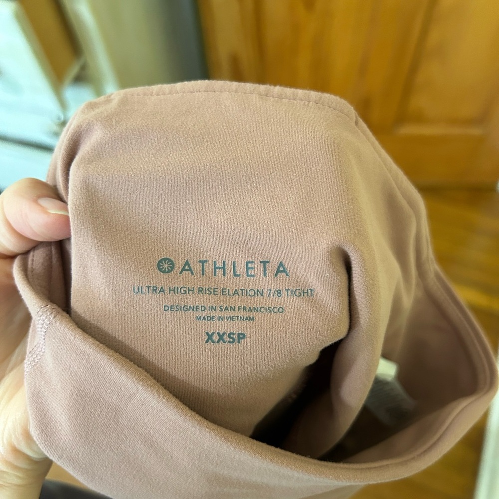 Athleta cropped leggings xxs